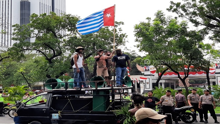 OPM Pancing Konflik Papua Meluas Lewat Pengibaran Bintang Kejora di Depan Istana Negara