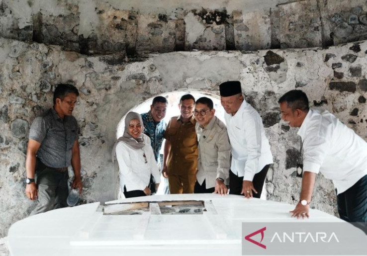 Bayangan Menbud Fadli Zon Saat Revitalisasi Benteng Indrapatra Aceh Kelar
