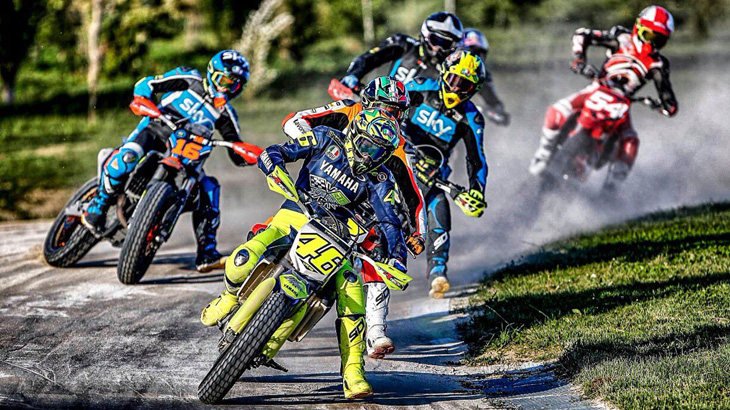 Kondisi Valentino Rossi Berangsur Membaik Pascakecelakaan Motorcross