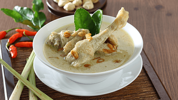 Resep Opor Ayam Istimewa untuk Keluarga Anda