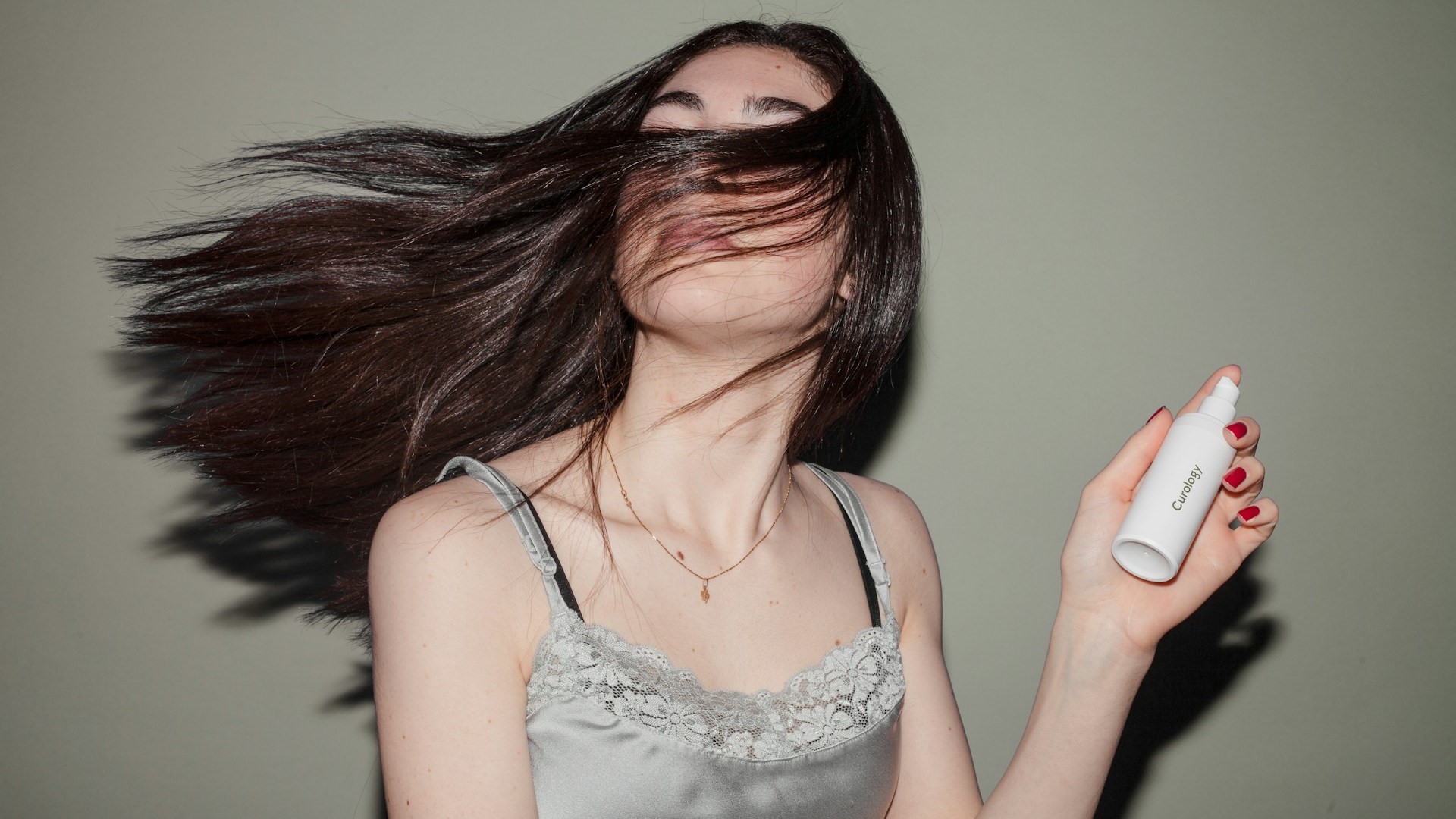 6 Cara Merawat Rambut agar Sehat dan Tebal