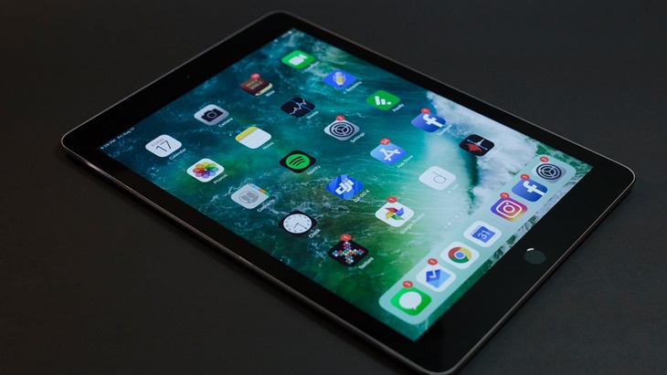 Beralih dari Ponsel Pintar ke Tablet, Adakah Manfaatnya?
