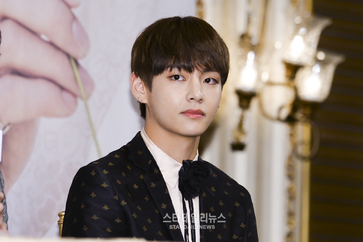V BTS (Foto: Soompi)