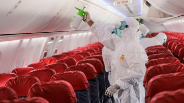 Mengintip Proses Sterilisasi Pesawat Lion Air