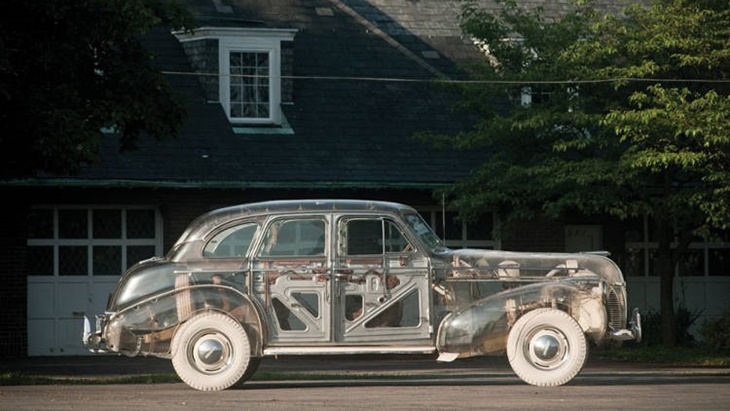Mengenal Pontiac Ghost Car, Mobil Berbalut Plexiglass