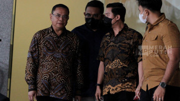 Wajah Bupati Pati Sudewo usai Jalani Pemeriksaan Selama 7 Jam di Gedung Merah Putih KPK Jakarta