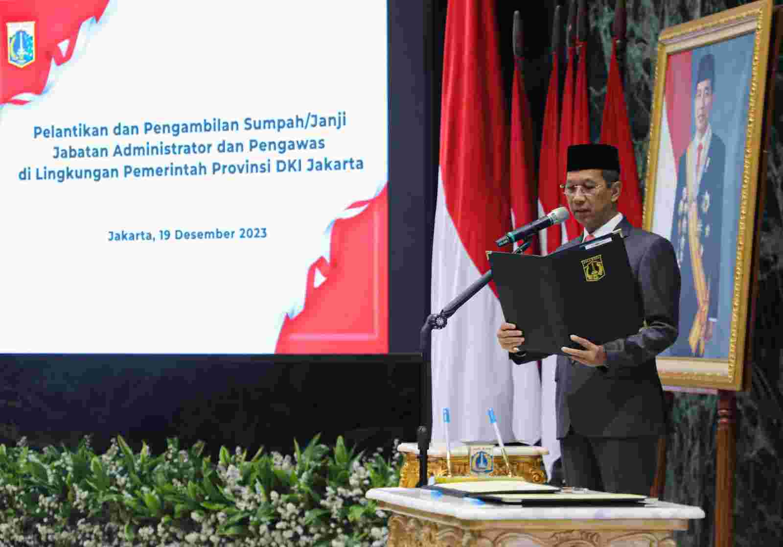 Pj Heru Lantik 404 Pejabat Baru, Minta Lurah dan Camat Paham Konsep Global