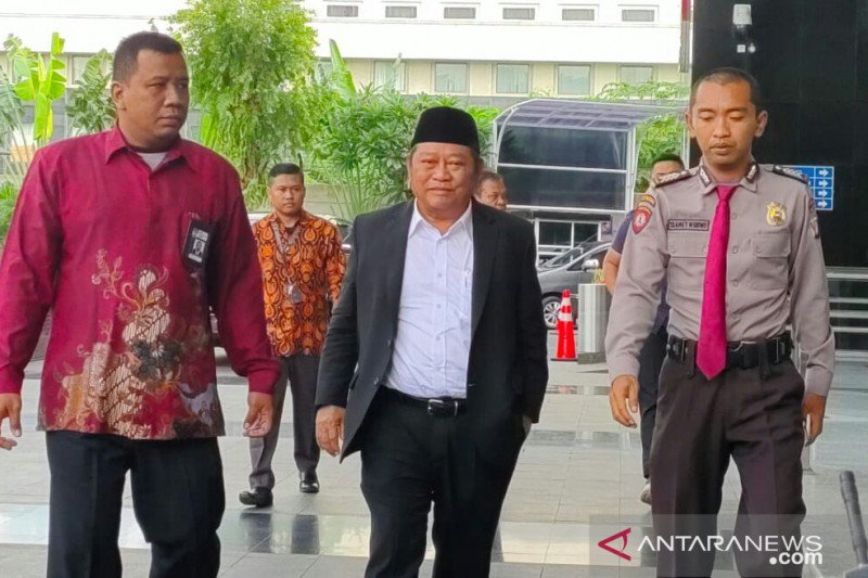 Yang Diucapkan Bupati Sidoarjo Saat Injakkan Kaki di Gedung KPK