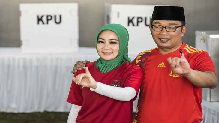 Ridwan Kamil bersama Istri usai pencoblosan