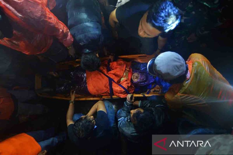 11 Orang Pendaki Meninggal di Gunung Marapi Sumbar