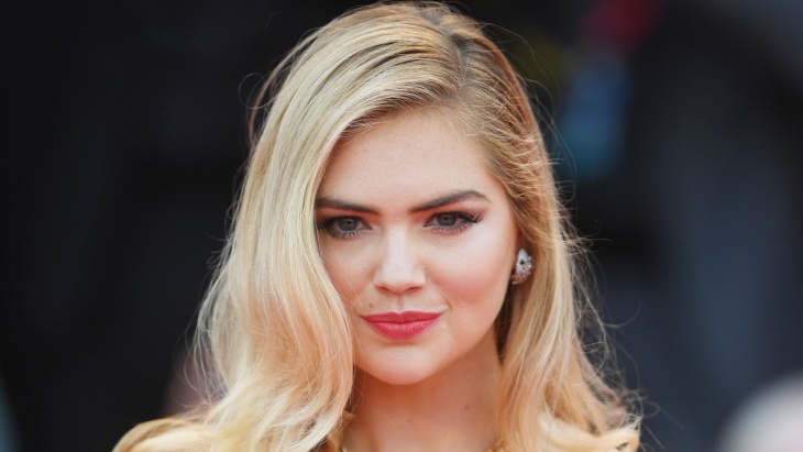 Rambut badai ala Kate Upton. (Foto: The Blast) 