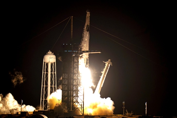 SpaceX Luncurkan Kapsul Naga Kedua ke Angkasa Luar