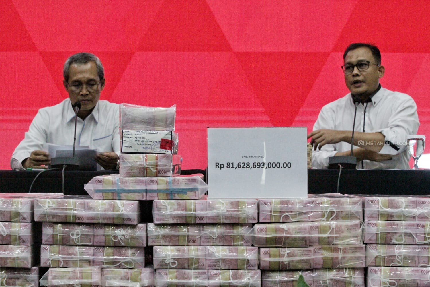 KPK Ungkap Dana Operasional Lukas Enembe Mencapai Rp 1 Triliun Setahun