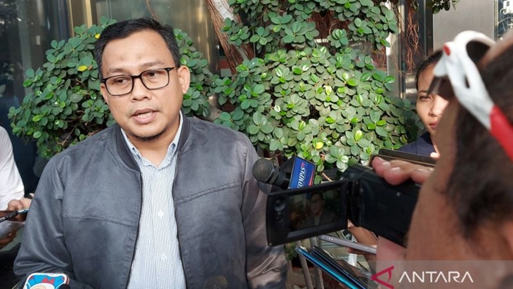 Paulus Tannos, Buronan Kasus E-KTP Ubah Kewarganegaraan