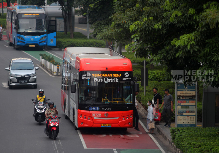 15 Golongan Warga DKI Jakarta Dapat Naik Transportasi Umum Gratis, Termasuk Karyawan Swasta Bergaji di Bawah Rp6,2 Juta
