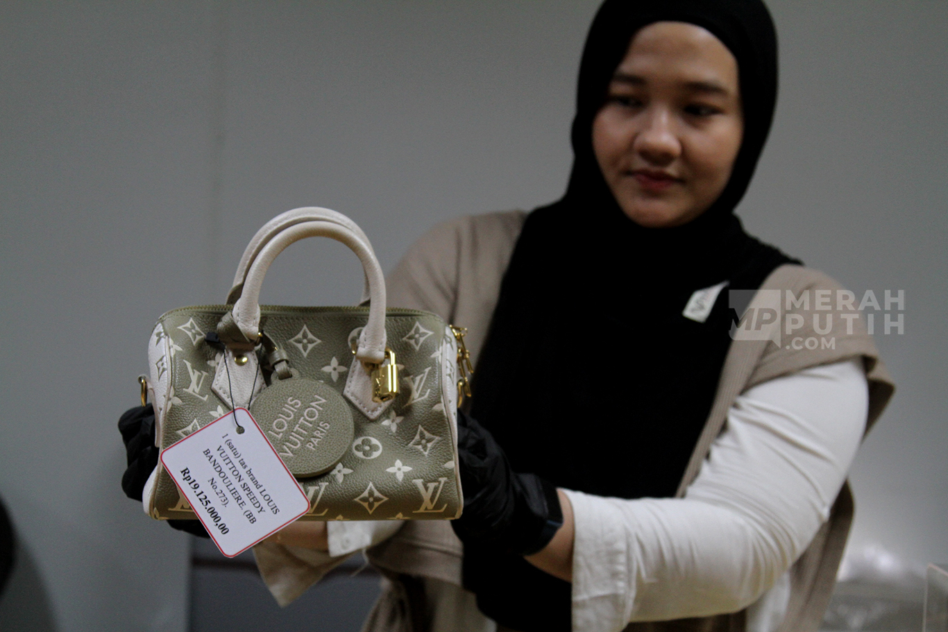 KPK Gelar Lelang Barang Bukti Hasil Sitaan Kasus Korupsi di Rupbasan Jakarta