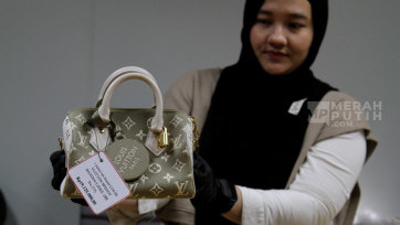 KPK Gelar Lelang Barang Bukti Hasil Sitaan Kasus Korupsi di Rupbasan Jakarta