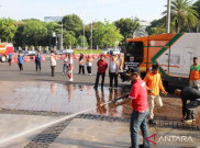 Trotoar Hingga Tali Air Dekat Istana Negara Mulai Dibersihkan Jelang Pelantikan Prabowo-Gibran