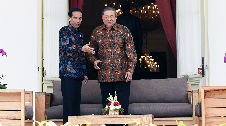 Presiden Jokowi menyambut kunjungan Presiden RI ke-6 Susilo Bambang Yudhoyono, di Istana Merdeka, Jakarta, Kamis (9/3) siang. (Agung/Humas/setkab.go.id)