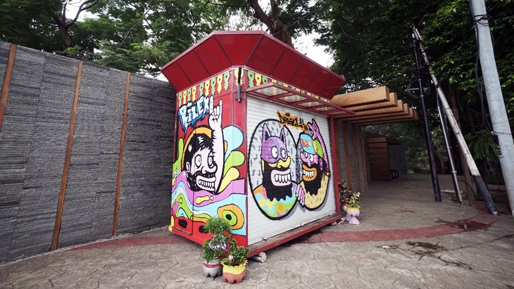 Sejumlah Seniman Mural Warnai Kios UMKM Binaan Jakpreneur