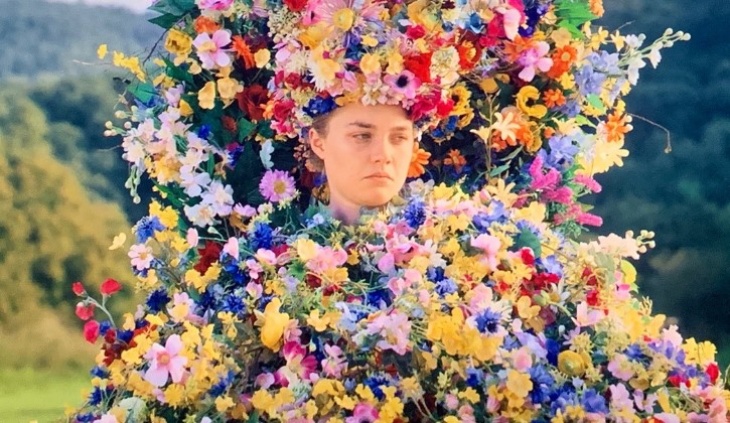 Gaun Bunga di Film 'Midsommar' Laku Dilelang Seharga Rp 965 Juta