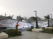 Diterjang Angin Kencang, Tenda Lokasi Buka Bersama Masjid Sheikh Zayed Solo Ambruk