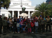 Bocah Pesisir Jakarta Bermain Sambil Belajar di Museum Nasional Indonesia