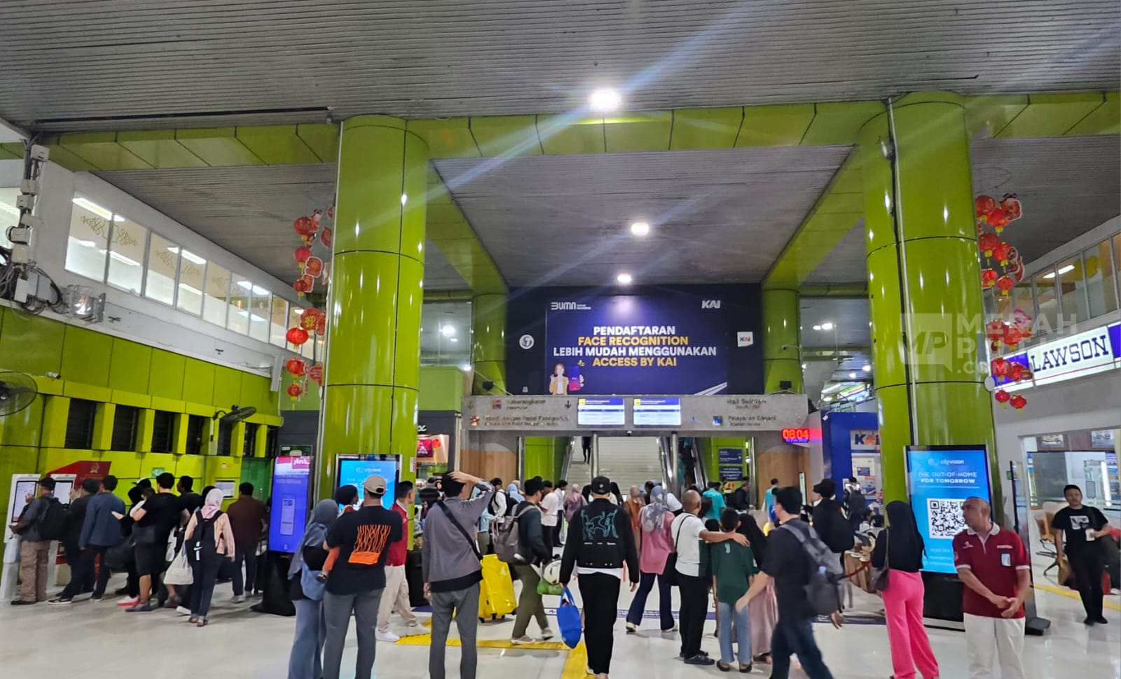 Besok 11 Kereta Pemberangkatan dari Gambir Tiba-Tiba Pindah Stasiun, Ada Apa?