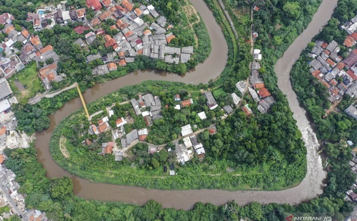 Pandangan Pengamat Soal Debat Kusir Penghapusan Normalisasi Sungai Jakarta