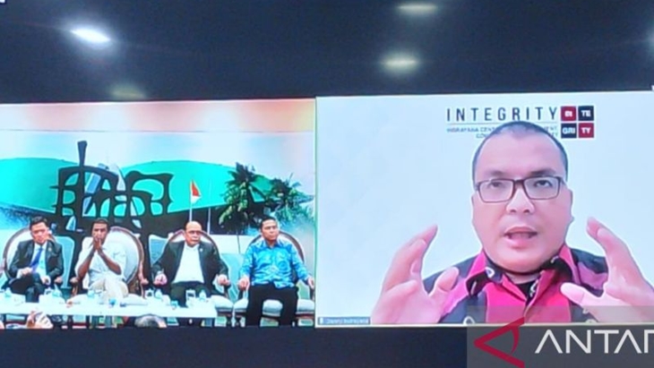 Denny Indrayana Beberkan 3 Alasan Presiden Jokowi Harus Dimakzulkan