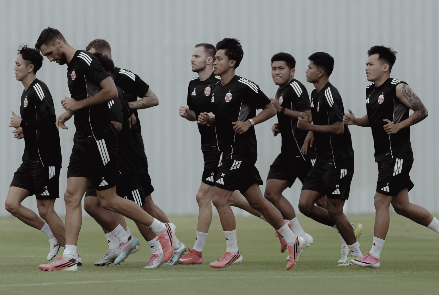 Persija Gaspol di Thailand, Shin Tae-yong Genjot Fisik dan Taktik Jelang Super League 2026/2027