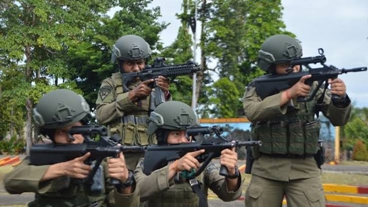 Korps Brimob Polri menerjunkan enam polisi wanita (polwan) untuk bergabung Operasi Satgas Nemangkawi di Papua. (Foto: MP/Istimewa)