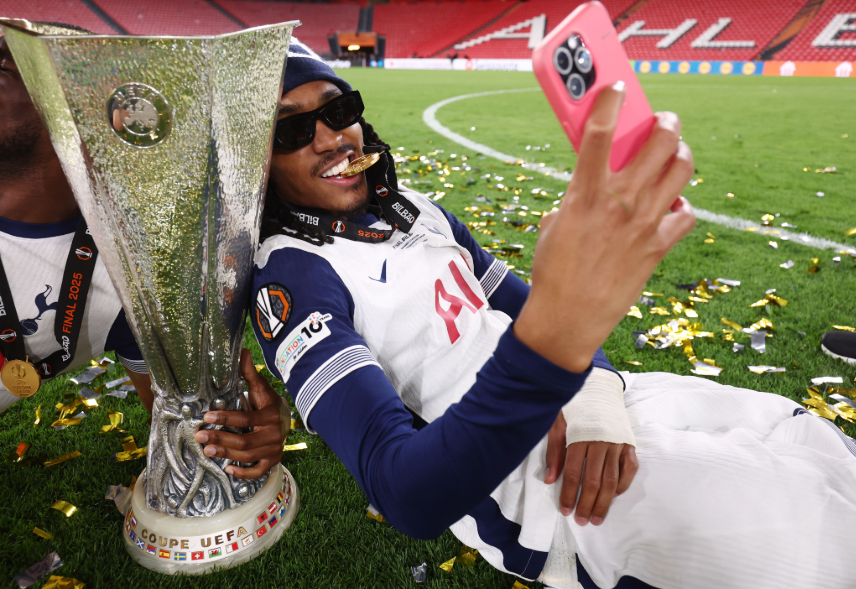 Tottenham Hotspurs Tolak Tawaran Rp617 Miliar dari Inter Milan untuk Datangkan Djed Spence