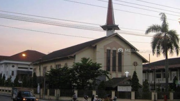  Umat Katolik Solo Rayakan Paskah di Rumah, Misa Lewat Live Streaming
