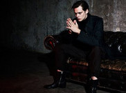 Bill Skarsgård Kerap Didatangi Pennywise