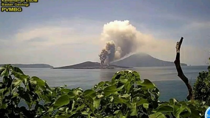 Erupsi Gunung Anak Krakatau Tak Berdampak pada Aktivitas Penerbangan