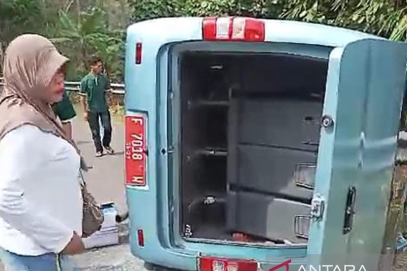 Bus Dinas Pemkab Cianjur Terguling di Sukabumi, Belasan Korban Luka Dilarikan ke RS