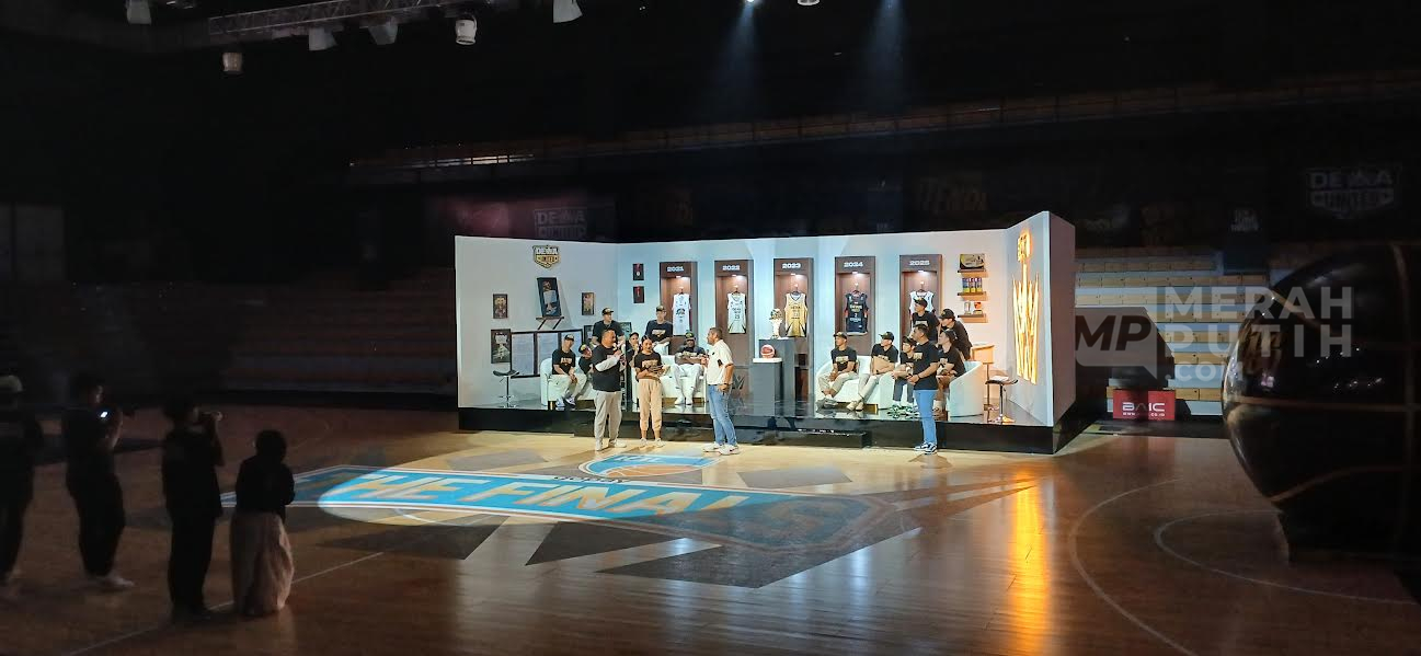 Dewa United Basketball Resmi Perkenalkan Agusti Julbe Bosch Sebagai Pelatih Baru