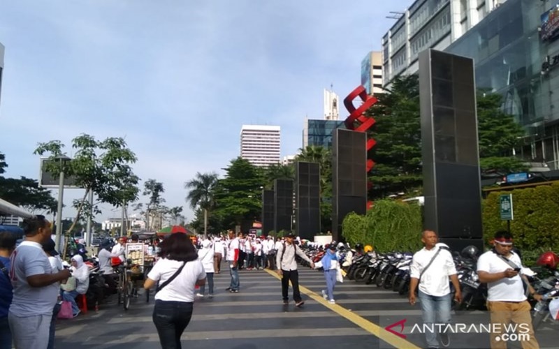   Dipersulit Masuk GBK, Ribuan Pendukung Jokowi-Ma'ruf Kesal 
