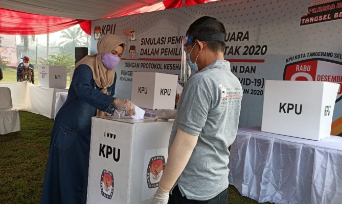 Simulasi TPS. (Foto: Antara)