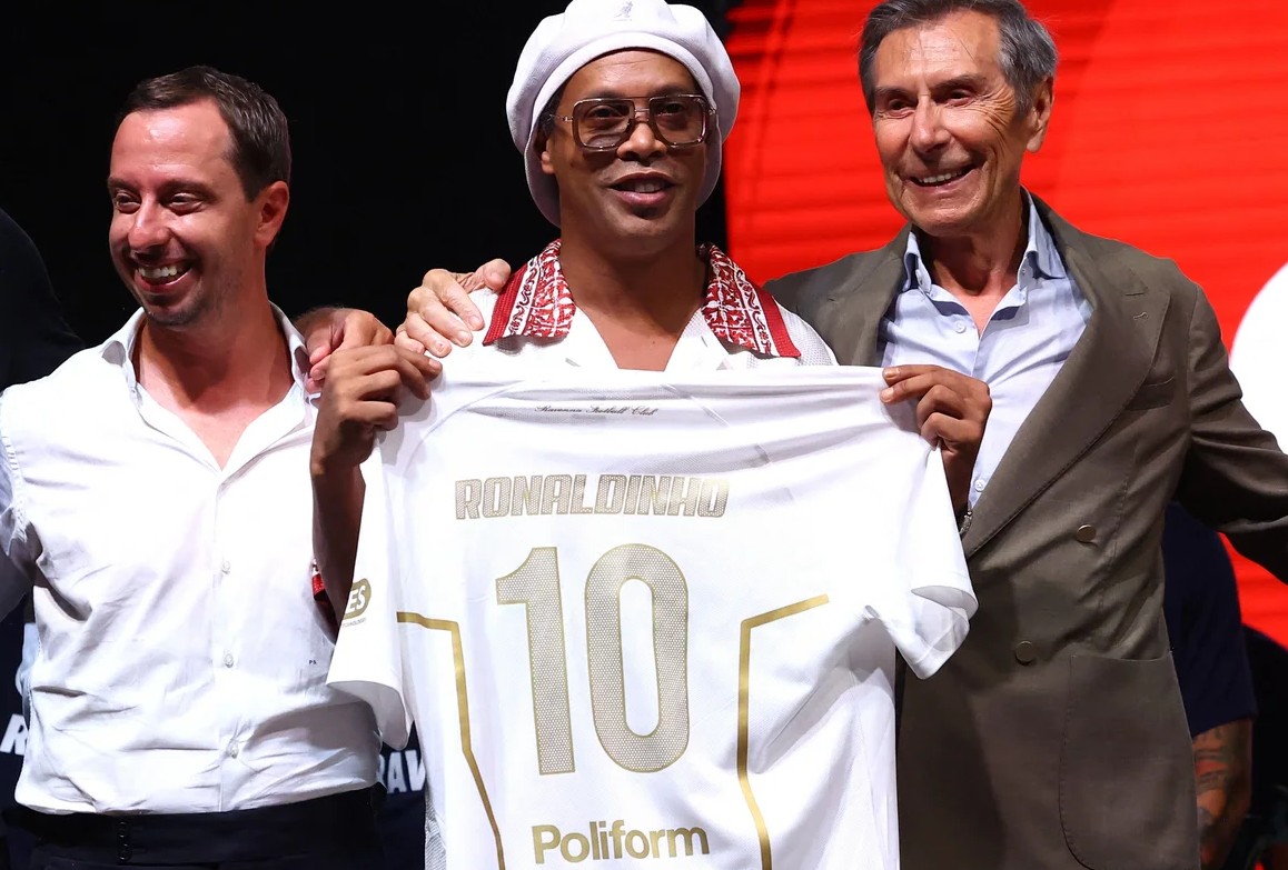 Ronaldinho Comeback! Legenda Brasil Kembali ke Lapangan, Buru Gol Ke-300