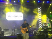 Lagu Cover ala Rendy Pandugo Hipnosis Penonton Playfest 2019
