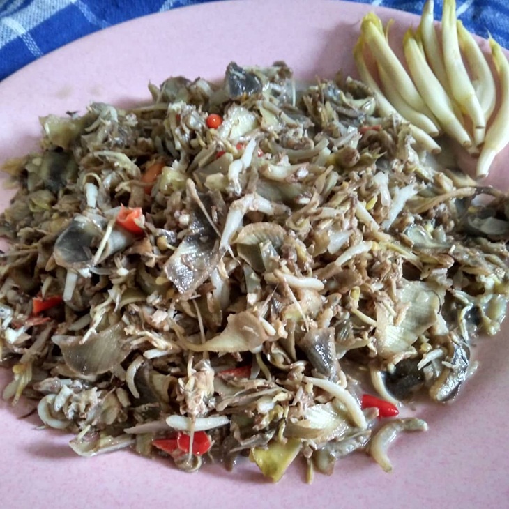 Ka'pu pantunnu diolah dari jantung pisang yang terlebih dahulu dibakar. (Foto: https://www.instagram.com/aulia.izzatunnisa_19)