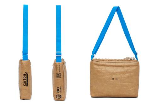 Strap biru membuatmu sepert kurir JNE. (Foto Hypebeast)