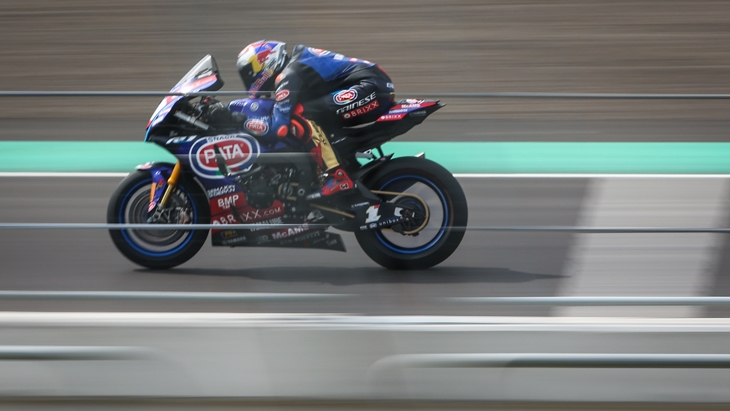 Razgatlioglu Menangi Race 1 WSBK Mandalika, Bautista Makin Dekat ke Titel
