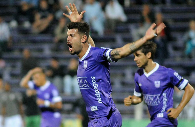 Santiago Carrera. (Balonlatino)