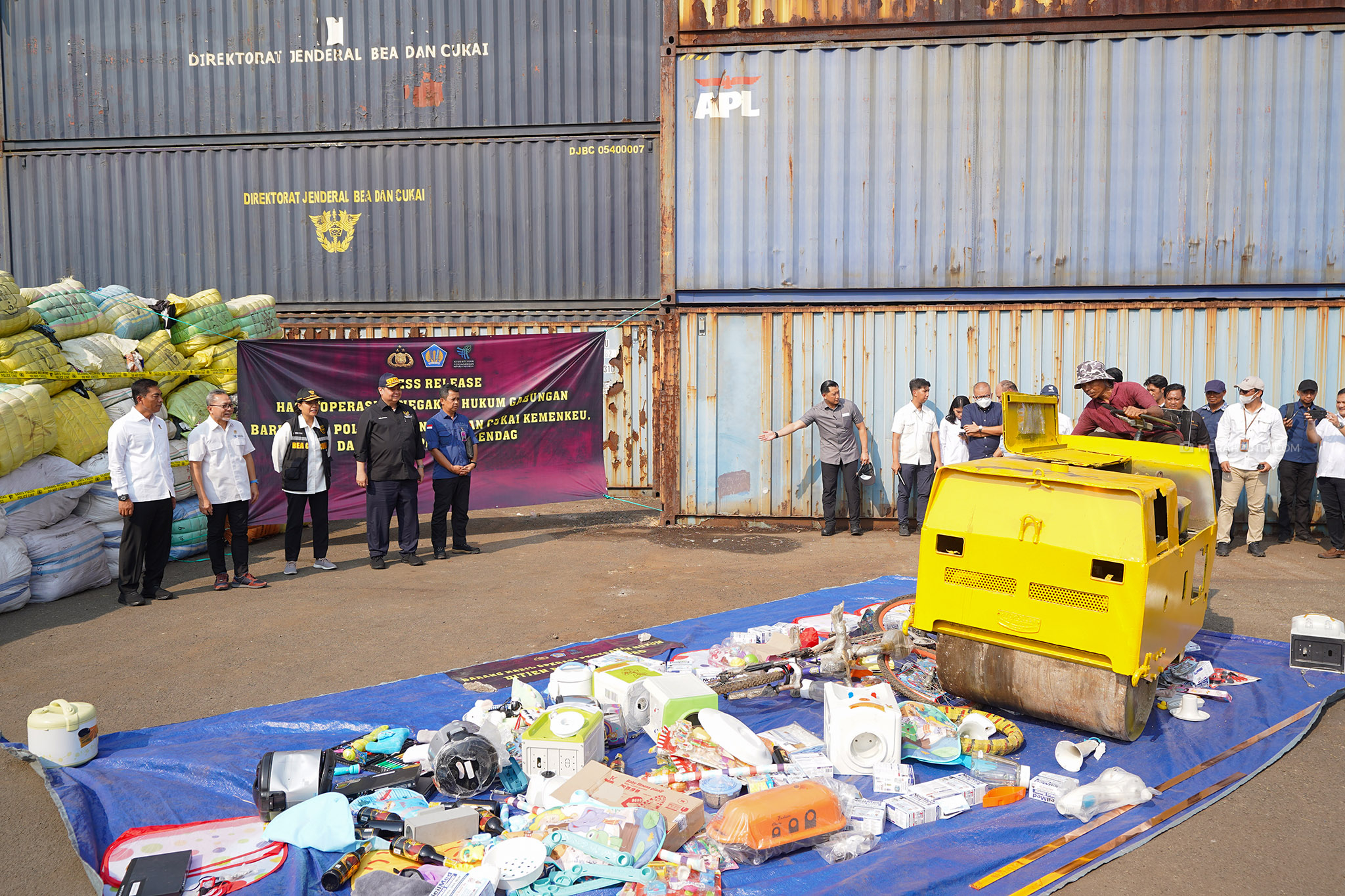 Pemerintah Musnahkan 11 Jenis Produk Impor Ilegal Capai Rp 49,95 Miliar