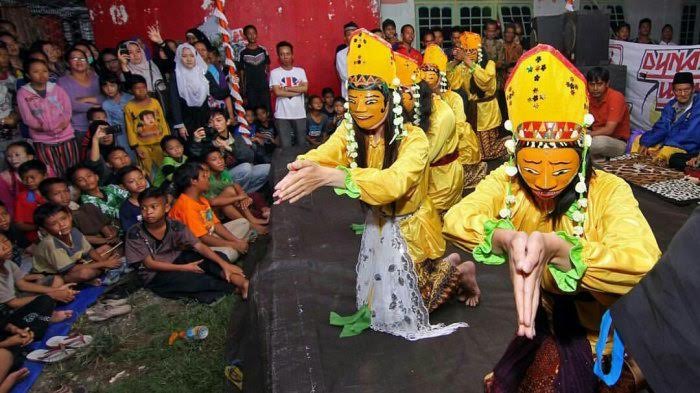 Mengenal Tari Topeng Banjar dan Keunikannya