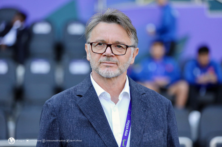 Dituntut Fans Vietnam Mundur Usai Kalah dari Timnas Indonesia, Troussier Enggan Menanggapi