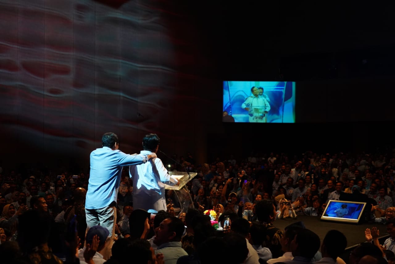 Momen Unik Prabowo-Sandi di Hadapan Ribuan Pengusaha